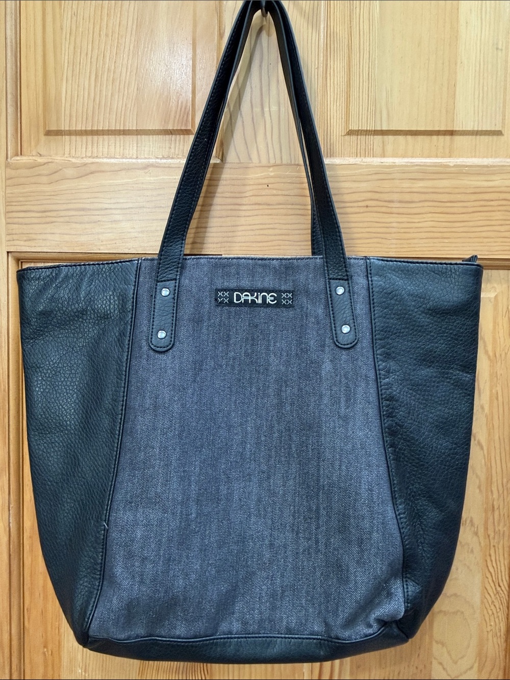 Dakine Black and Gray Denim-Panel Tote